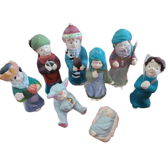 Holiday Home Accents Porcelain Nativity